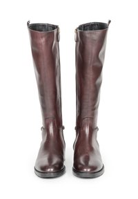 Brązowe skórzane kozaki do kolan o gładkiej fakturze, z bocznymi zamkami błyskawicznymi i okrągłym noskiem. Płaskie podeszwy i subtelne detale w przeszyciach.