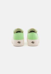 Calvin Klein Jeans FLATFORM ESSENTIAL MONO - Sneaker low - light green