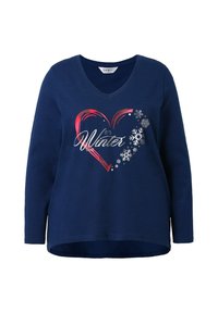 Granatowa, długorękawowa koszulka z dekoltem w serek, z czerwonym nadrukiem serca, srebrnym napisem „It’s Winter Time” oraz motywami śnieżynek. Wykonana z miękkiej bawełny.