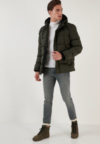 Buratti REGULAR FIT - Zimska jakna - khaki