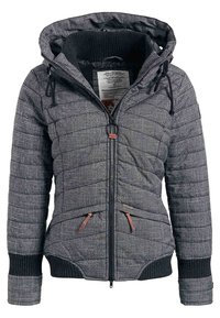 Veste grise matelassée à capuche avec fermeture éclair frontale, cordon de serrage à la capuche, poignets et ourlet côtelés, et deux poches avant zippées.