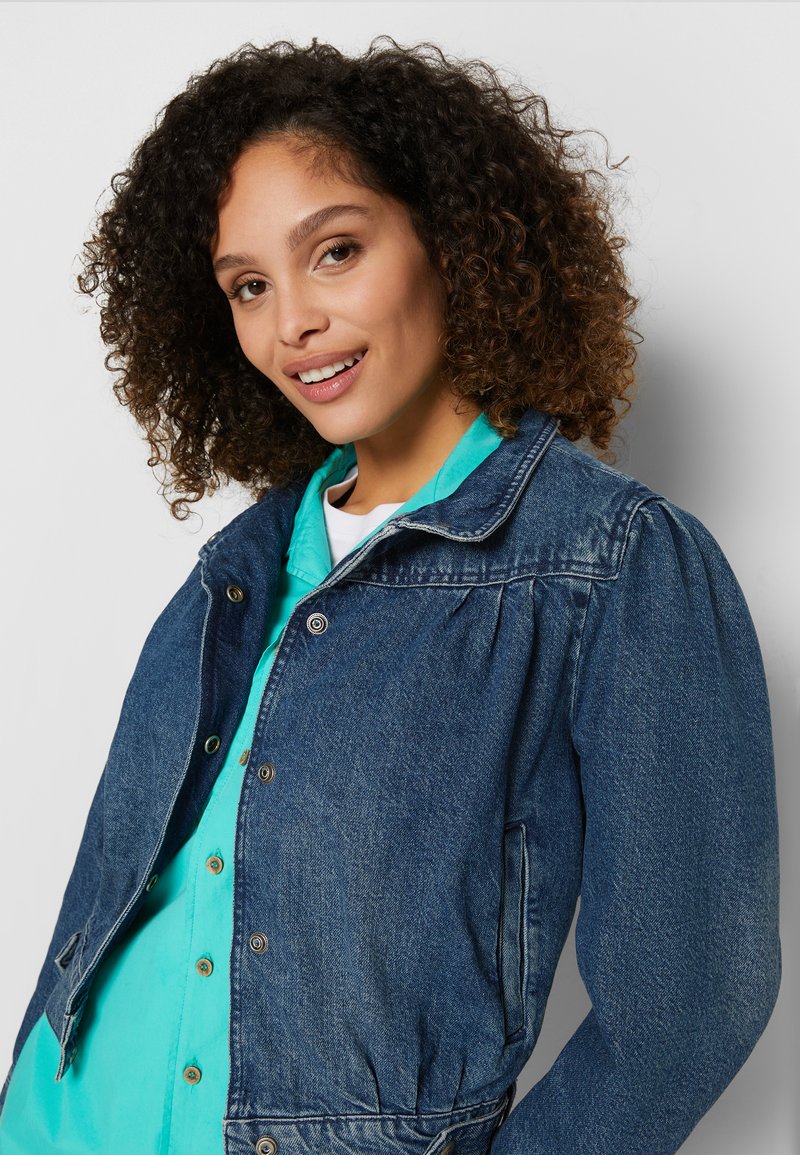 Veste En Jean Stranger Things Quiksilver STRANGER THINGS THE NANCY JACKET - Veste en jean - rinse/bleu -  ZALANDO.FR