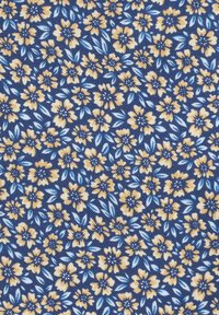 Granatowy materiał z kwiecistym wzorem, w którym znajdują się żółte i niebieskie kwiaty otoczone zielonymi liśćmi, ściśle ułożonymi na powierzchni.