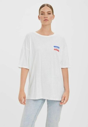 Eloisel Tee 206411 Star Off White W Black T Shirt Fra Freequent