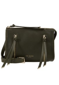 Borsa a tracolla in pelle verde oliva con chiusura a zip, due lunghi dettagli a frange e logo dorato sul davanti. Include tracolla regolabile.