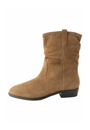 FOREVER COMFORT SLOUCH - Classic ankle boots - tan brown