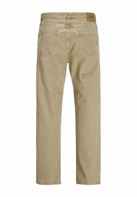 Beige bomuldsjeans med lige ben, der har to baglommer og et bag-label. Glat tekstur med en standard talje.