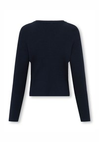 Tumši zils īss džemperis ar garām piedurknēm, izgatavots no ribotas materiāla. Tam ir apaļš izgriezums un pieguļošs siluets. Nav redzamu rakstu vai akcentu.