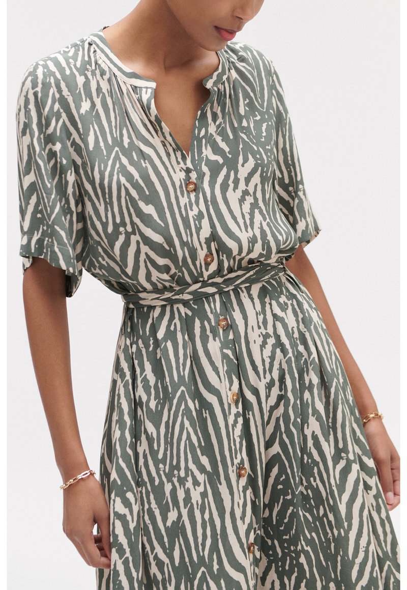 Dress Caroll Femme Robe Caroll Printemps Ete 2019 Caroll ZUMI Robe