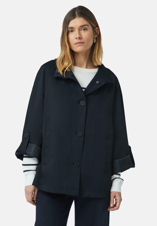 MIT STEHKRAGEN UND SEITLICH GESCHLITZTEM SAUM - Kurzmantel