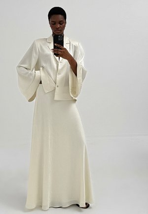 CRINKLE BIAS CUT  - Dolgo krilo - cream