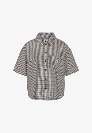 Kortermet skjorte med knapper, i brunt og hvitt rutemønster, spiss krage, brystlomme og en liten hvit logopatch på lommen.