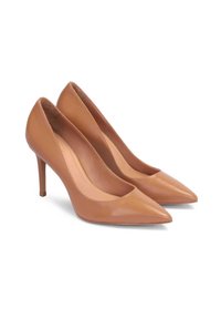 Décolleté in pelle color cuoio con punta affilata, texture liscia e design minimalista. Tacco a stiletto con silhouette elegante.