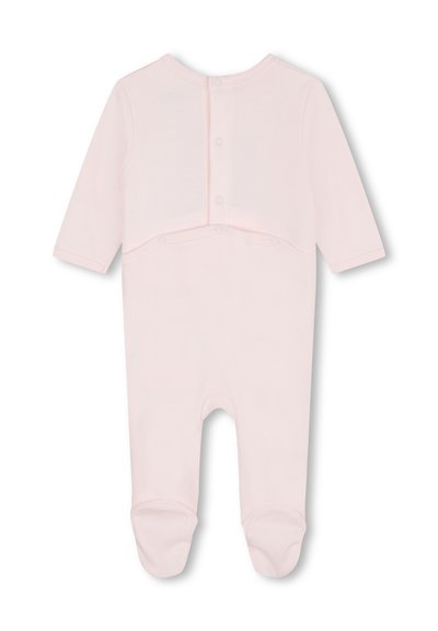 Bodysuit pour bébé rose clair à manches longues, col rond, avec des fermetures à pression au dos et au bas. Tissu lisse, design avec pieds.