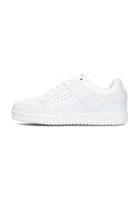 Witte sportieve sneakers van glad leer met een lage schacht, voorzien van geperforeerde accenten en een gemêleerde rubberen zool.