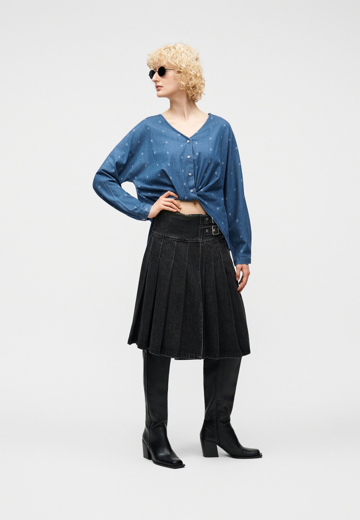 ONLNOVA AZURE SHORT KNOT SHIRT