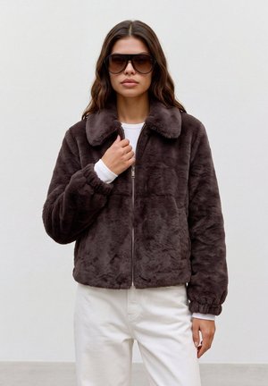 Vero Moda, VMSOLAIMA SHORT JACKET - Леко яке - chocolate torte
