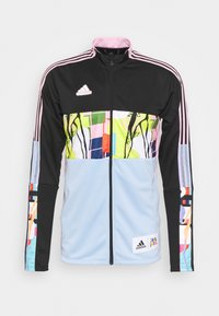 Giacca zip-up Adidas nera e azzurro chiaro con strisce rosa, motivi astratti colorati su petto e maniche, e loghi Adidas sul petto e sull'orlo.