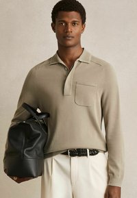 Reiss REGULAR FIT - CLINTON CONCEALED PLACKET  - Bluză cu mânecă lungă - light sage green