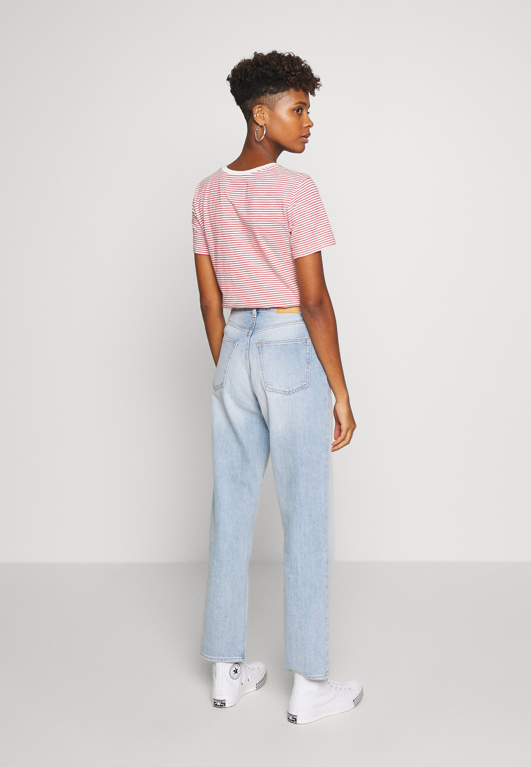 Monki TAIKI Jeans slim fit blue dusty lightblå Zalando.no Monki YOKO Jeans relaxed fit blue dusty lightblå