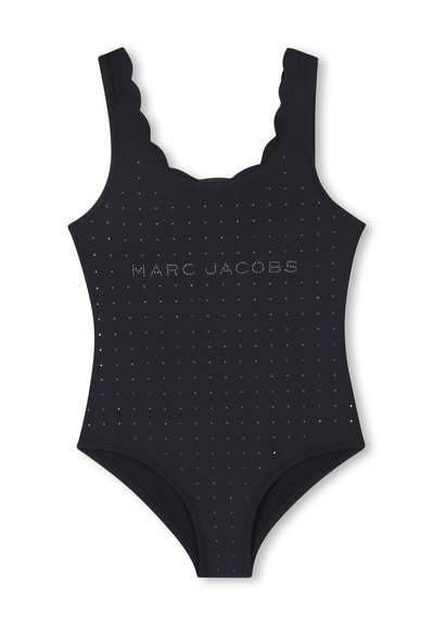 Maillot de bain noir avec des bretelles en forme de vagues, parsemé de petits accents en argent, arborant le logo "MARC JACOBS" à l'avant. Texture lisse.