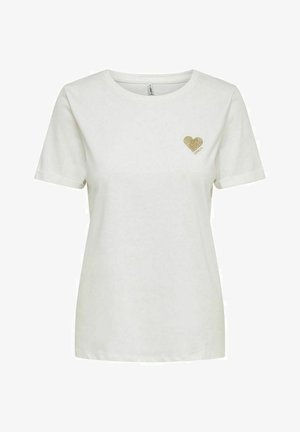 T-shirt blanc à manches courtes avec col rond, petit cœur doré pailleté et texte "ONLY" sur le côté gauche de la poitrine.
