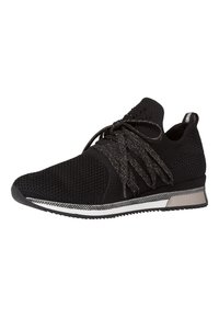 Scarpa sportiva nera in maglia con tomaia testurizzata, lacci riflettenti e una suola bianca a motivo. Design leggero e moderno.