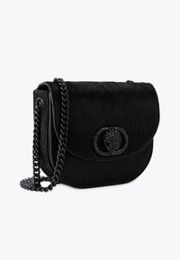 Kurt Geiger London CHELSEA SADDLE  - Sac bandoulière - black