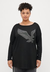 Schwarzes Langarm-T-Shirt aus softem Stoff, mit einem silbernen Strassadler-Design auf der Vorderseite, runder Ausschnitt und entspanntem Schnitt.