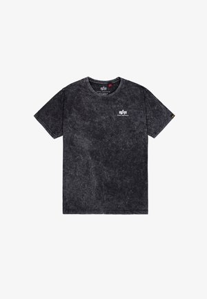 T-shirt corto grigio scuro in cotone, con una leggera texture sfumata e un logo bianco sul lato sinistro del petto. Design classico con colletto a giro.