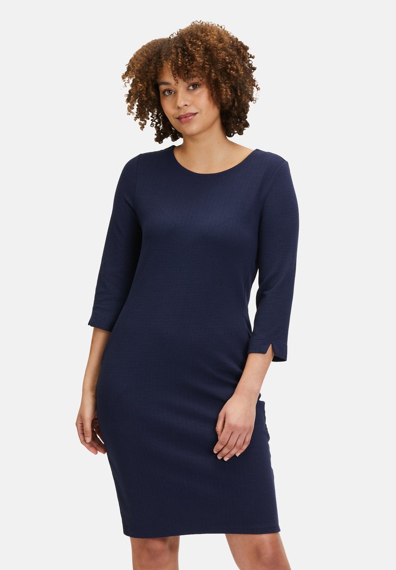 Cartoon CASUAL MIT STRUKTUR - Etuikleid - baritone blue