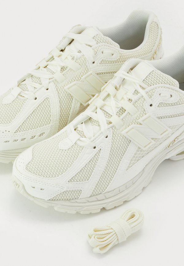 U1906 FRILL - Trainers4