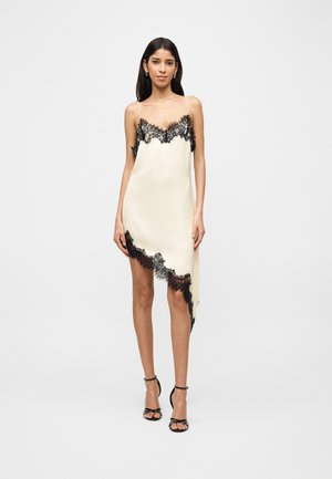 LARA FLUID - Cocktail φόρεμα / Φόρεμα για πάρτι - vanilla ice