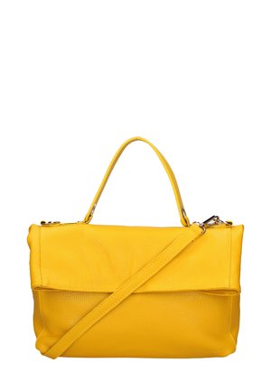 Borsa a tracolla in pelle gialla con manico superiore e tracolla regolabile. Presenta una finitura testurizzata e una chiusura a patta.