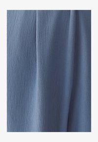 Unausgewählt, steel blue
