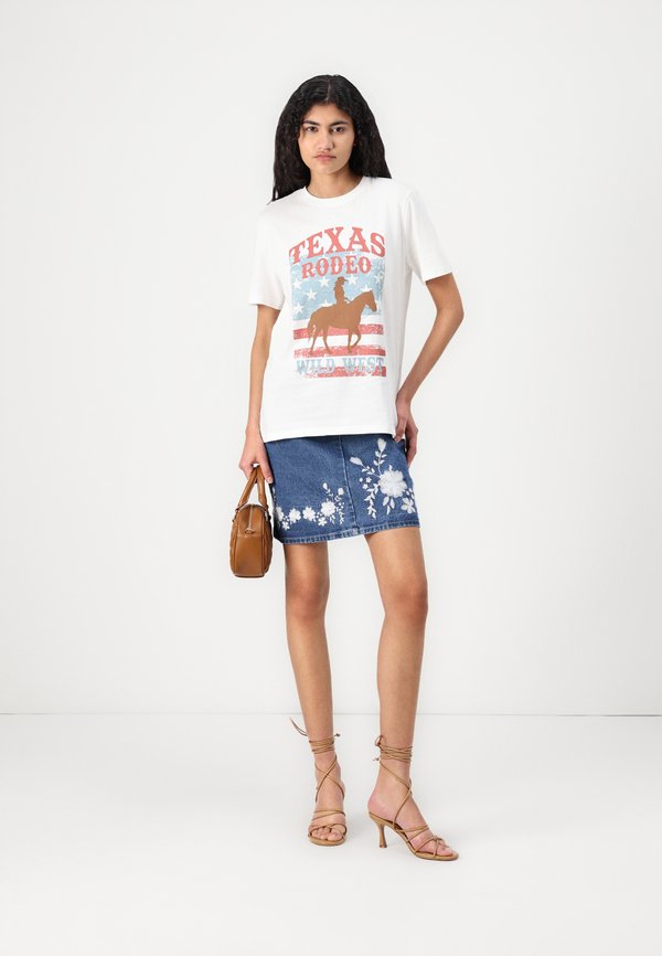 VIPAULIA - Print T-shirt - cloud dancer3