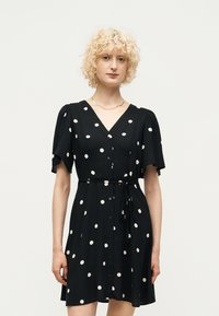 VMALBA - Vardagsklänning - black — klänning med fickor från Zalando