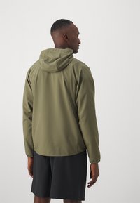 Nike Performance FORM - Jachetă outdoor - medium olive/reflective silver