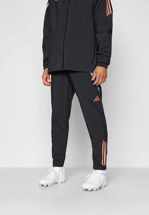 FC BAYERN TIRO PRESENTATION - Club wear