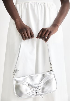 BOW - Håndveske - silver-coloured