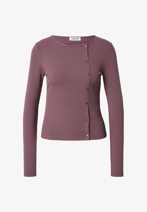 Lange mouwen ribbed top in mauve met een ronde halslijn en een voorste knoopsluiting. Heeft een getailleerd silhouet en een zachte textuur.