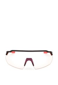 Ochelari de soare cu un cadru din plastic negru, lentile mari de culoare roz, și accente purpurii la puntea nazală și la temple; design ușor.