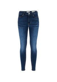 Jean ajustado en denim azul oscuro con una cintura alta, cinco bolsillos y costuras en cobre; presenta un botón central frontal y cierre de cremallera.