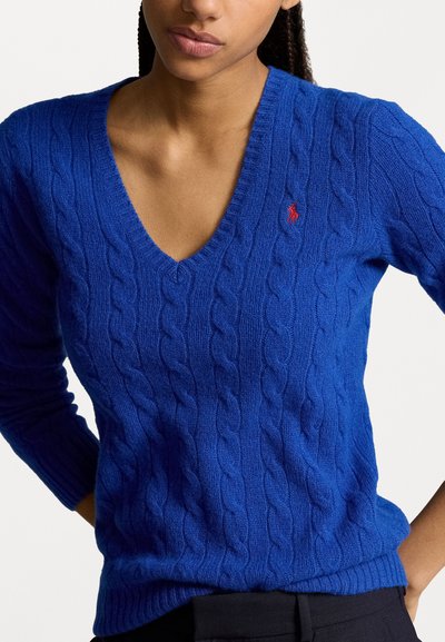Polo Ralph Lauren CABLE KNIT WOOL CASHMERE V-NECK SWEATER - Svetr - heritage royal