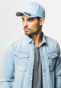 Flexfit - COMBED - Cap - carolina blue Thumbnail Image 1