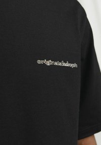 Jack & Jones Trükipildiga T-särk - black