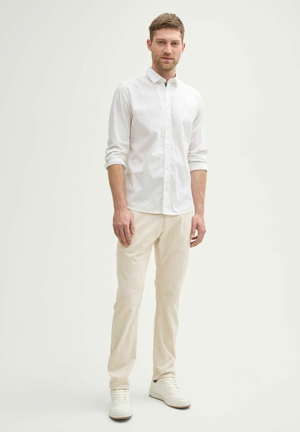 TAPERED CHINO - Trousers - light cashew beige2