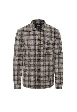 Chemise en flanelle beige avec un motif à carreaux marron et bleu. Dotée d'une fermeture boutonnée à l'avant, d'un col et d'une poche poitrine avec des boutons marron.