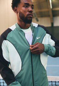 Nike Performance Trainingsjacke - bicoastal/black/barely green/white
