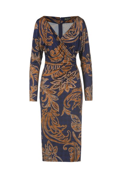 Marineblauw jurkje met lange mouwen, gathers in de taille, diepe V-hals en een voortreffelijk oranje bloemenpatroon door het geheel. Heeft een rits sluiting aan de achterkant.